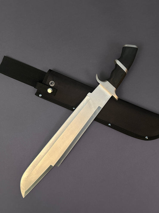 Hunter Pred Dagger